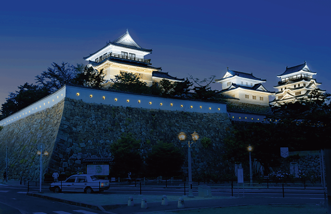 福山城ライトアップ点灯式の画像