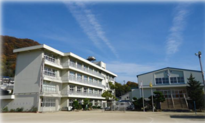 常石小学校