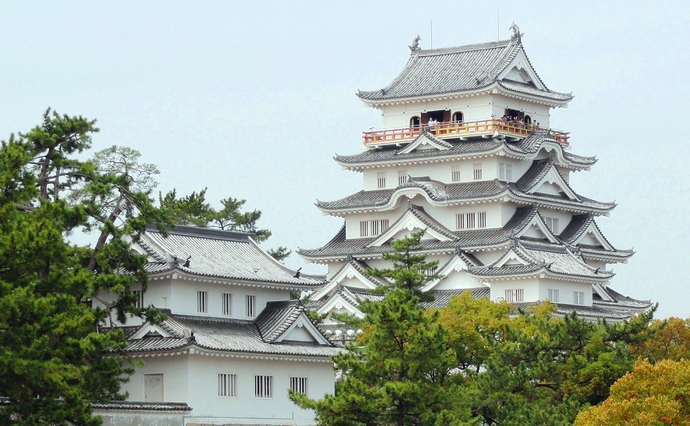 福山城天守を景観重要建造物に指定