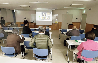 地域の役員対象　地域活動向けLINE研修会の様子