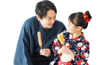 浴衣を着た親子の写真