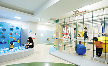 ふくやま子育て応援センターの屋内遊戯場の写真