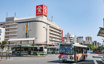 福山駅前の画像