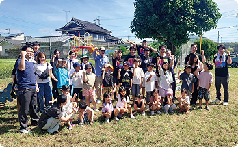 遊具塗装の際の集合写真