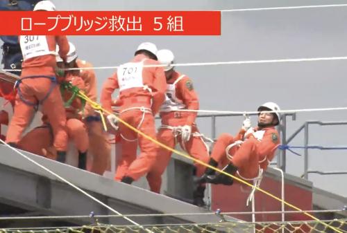 競技中の亀山隊員チーム