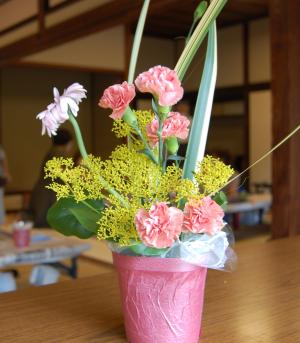 過去の生け花教室の作品の写真