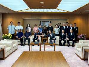 伊平屋村との覚書調印式の写真４