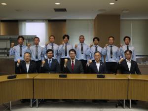 英数学館の表敬訪問の写真