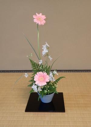 教室で生けた花