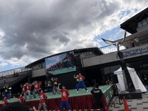 ダンスステージ