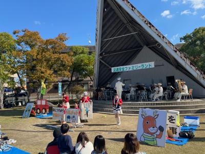 警察音楽隊による演奏