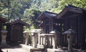 菅茶山の墓
