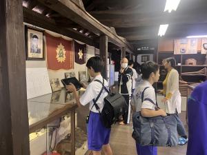 山野民俗資料館見学インタビューの様子２