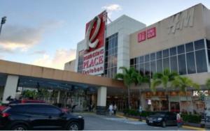 タクロバン市　東ビサヤ地方の小売・商業の中心地の写真