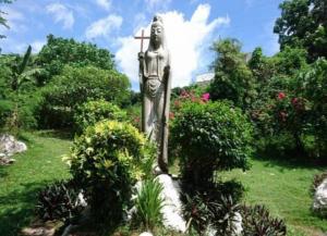 タクロバン市　日本のマドンナ像の写真