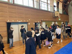 帰りのハイタッチ