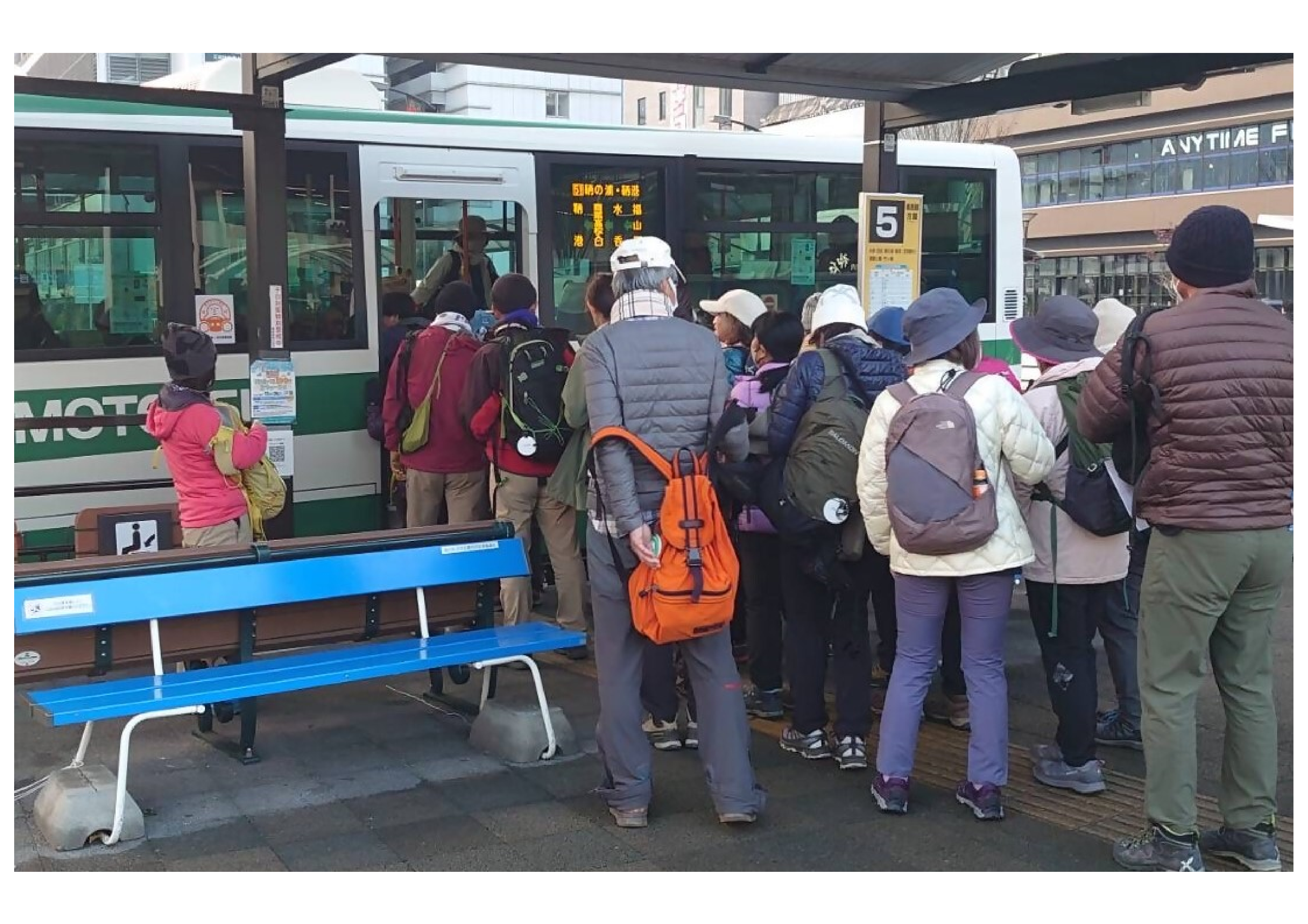 路線バス１００円２ウィークスの様子