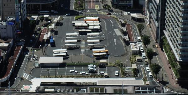 現在の駅前広場