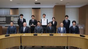 第9回全日本大学サッカー新人戦 出場に伴う表敬訪問の写真