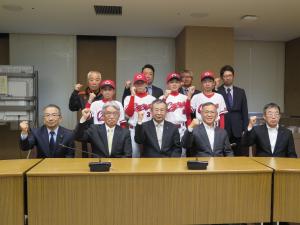 NPBジュニアトーナメント KONAMI CUP 2025 出場に伴う表敬訪問の写真