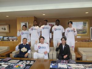 デニックス