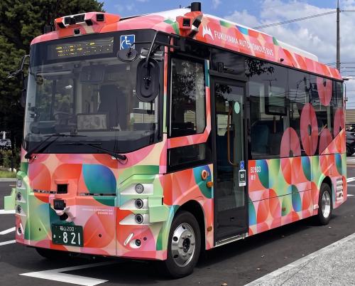 自動運転バス　車両