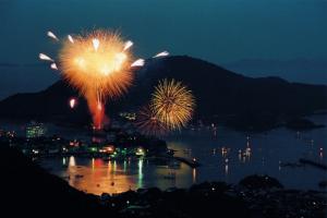 鞆の浦弁天島花火大会