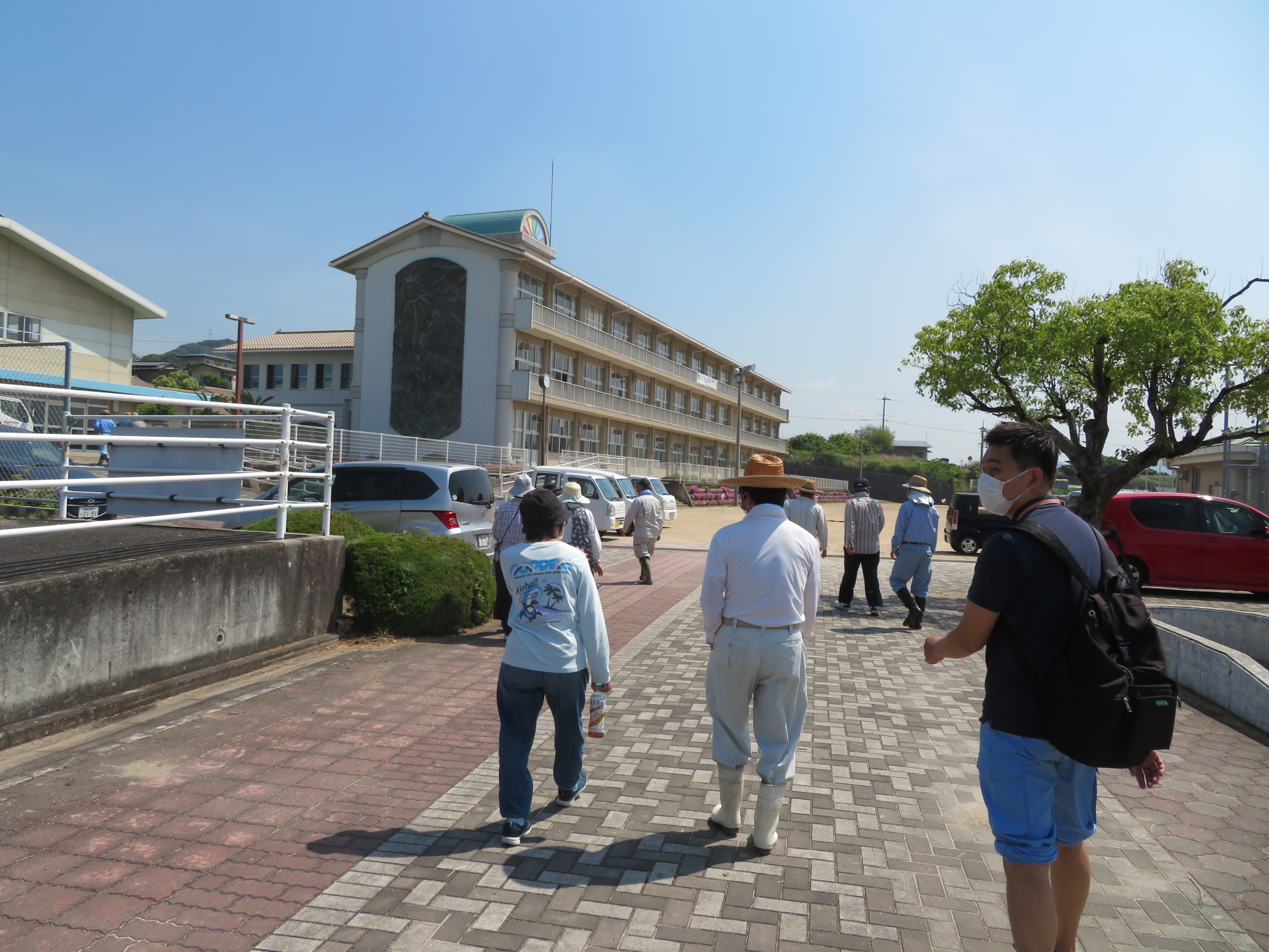 東村小学校に到着２