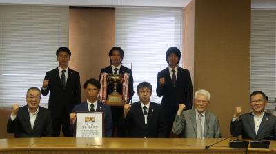 ２０２１年度第４５回総理大臣杯全日本大学サッカートーナメント出場に伴う表敬訪問の写真