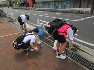 清掃活動中の写真２