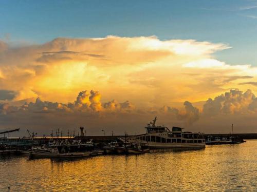 鞆の浦_夕焼けと入道雲