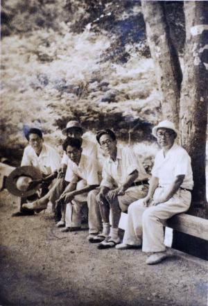 右より井伏鱒二、木下夕爾、近江卓爾